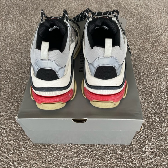 Balenciaga Triple S, size 42, men, white with silver and red. Worn 2 times. - Picture 2 of 14